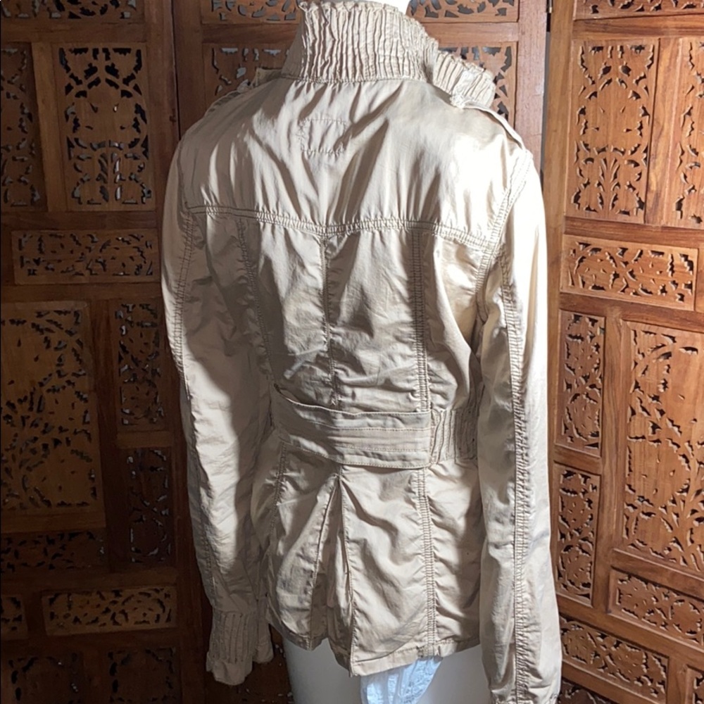 thin jacket - Picture 2 of 8